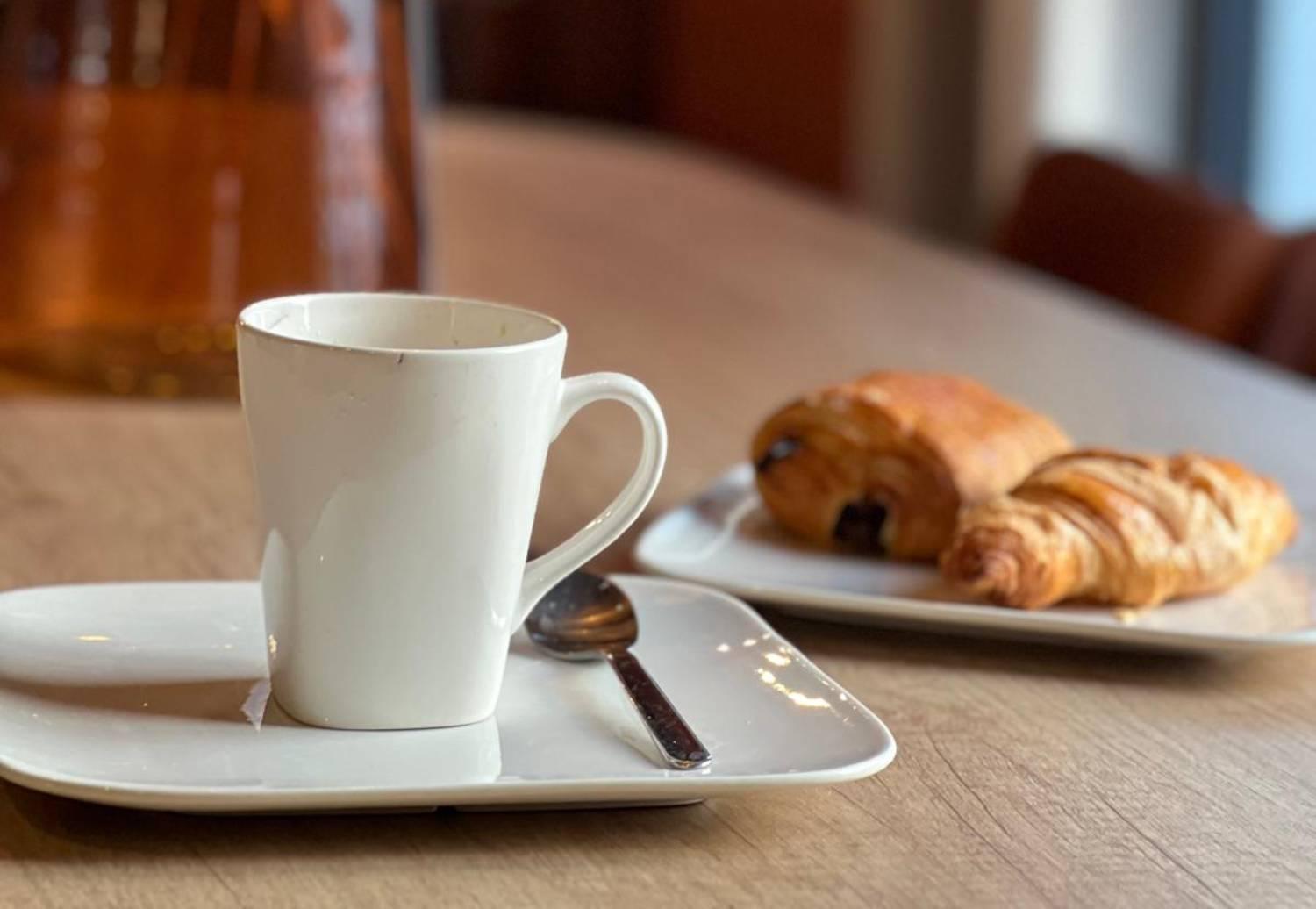 Petit-déjeuner | Best Western Plus Hôtel de Robien à Saint-Brieuc