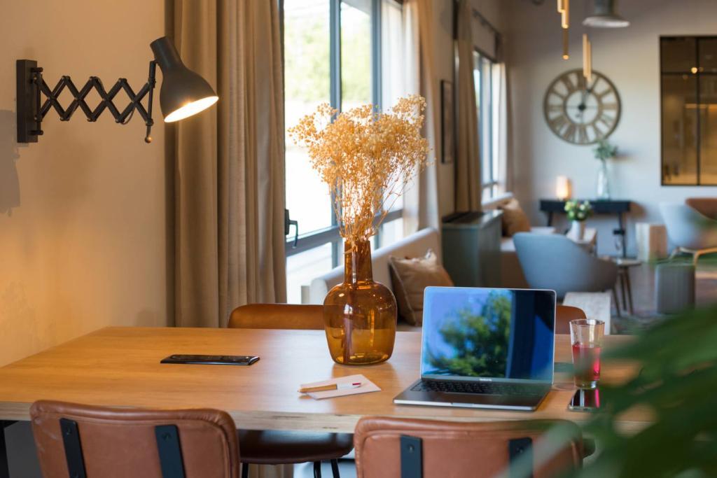 Espace coworking | Best Western Plus Hôtel de Robien à Saint-Brieuc